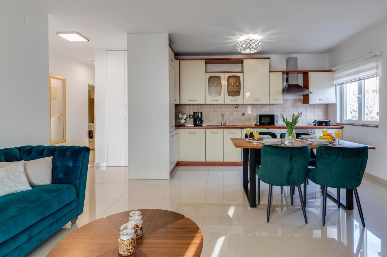 Elegant Two Bedroom Apartment Zadar Eksteriør billede